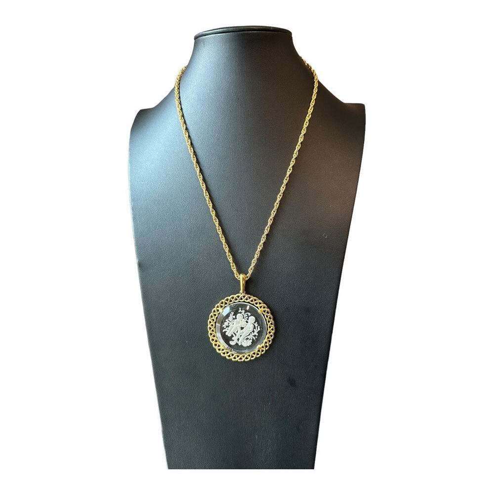 Crown Trifari Gemini Twins Vintage Clear Etched Medallion and Necklace - Picture 2 of 6